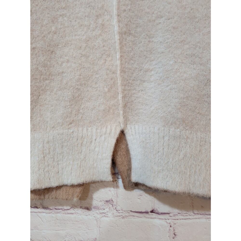 Natural Life Fuzzy Knit Exposed Seam Sz XL V-Neck Pullover Sweater Oatmeal Tan - Picture 3 of 14